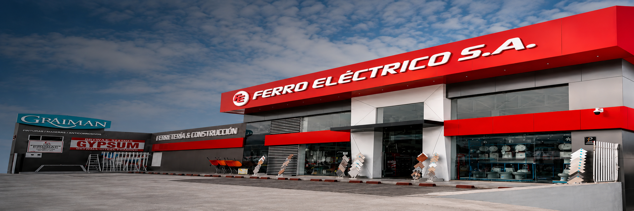 Fachada principal de Ferro Eléctrico en Ibarra